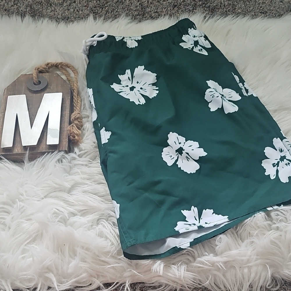 Arizona Green Tropical Print Swim Shorts with 6.5" Inseam NWT